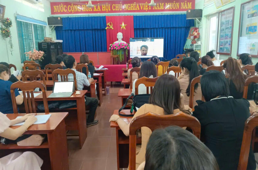  TẬP HUẤN GIÁO DỤC KỸ NĂNG CÔNG DÂN SỐ CHO GIÁO VIÊN TIỂU HỌC